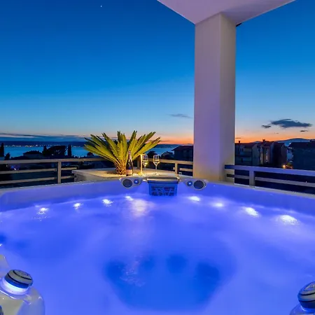 Penthouse West Side * Kaštela