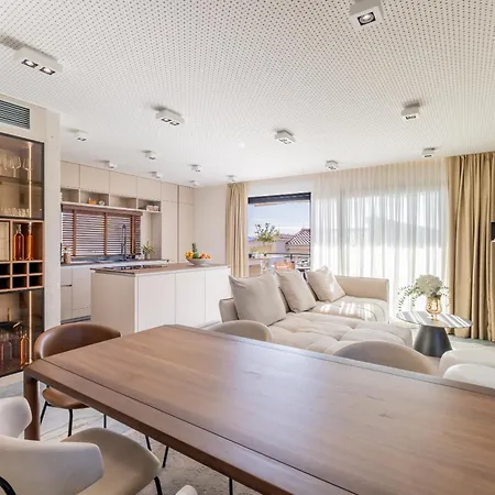 Appartamento Penthouse West Side Kaštela