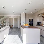 Penthouse West Side