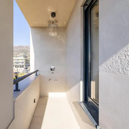 Penthouse West Side Apartment Kastela