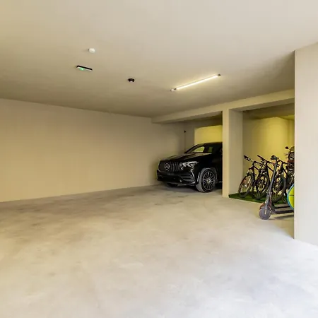 Penthouse West Side Apartment Kastela